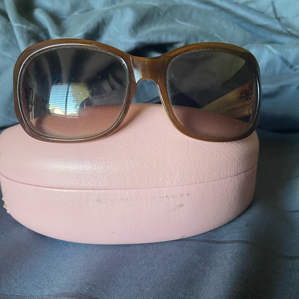Juicy couture sunglasses with juicy couture sunglasses holder